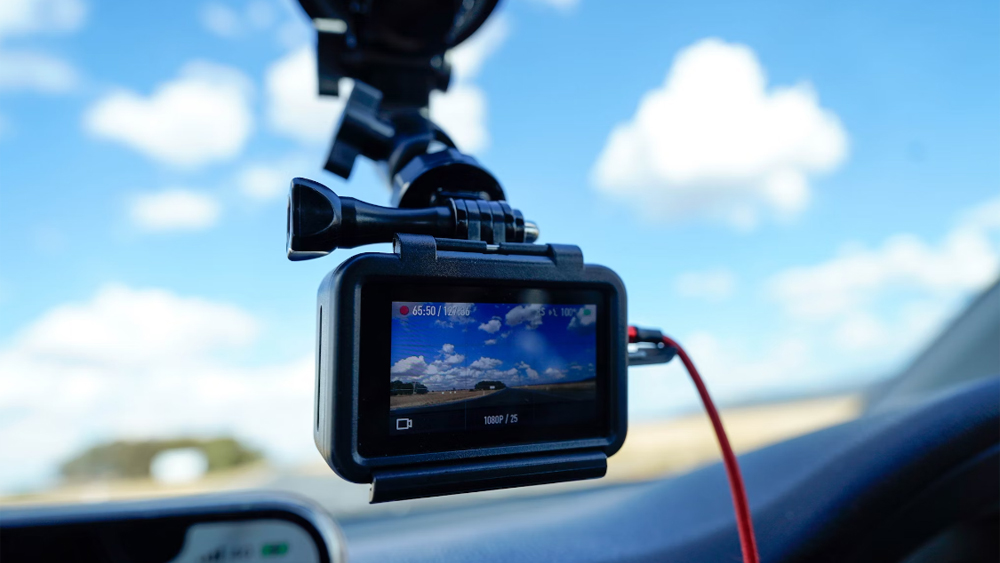 dash-cam-with-car-gps-device-tracker-systems