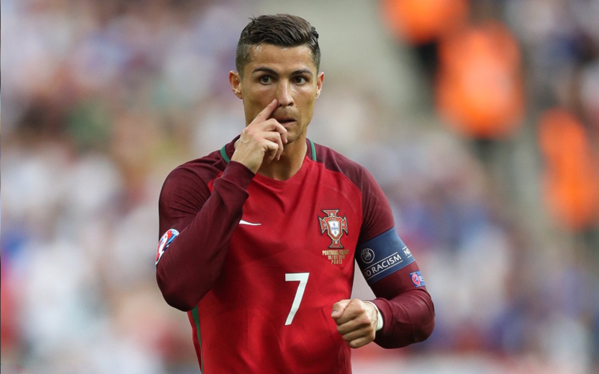 青少年篮球锦标赛：库里做客现场，现场投中长距离三分带动氛围！